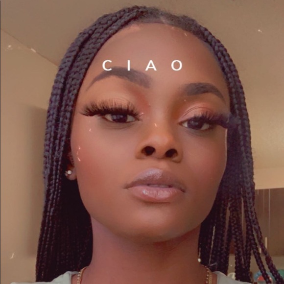 Meet your Posher, Britney - Picture 1 of 1